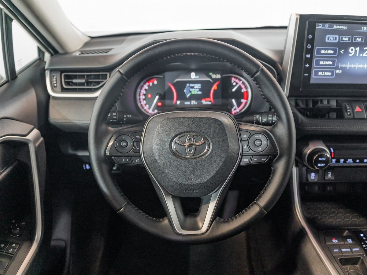 Toyota RAV4 2020 - фото автомобиля