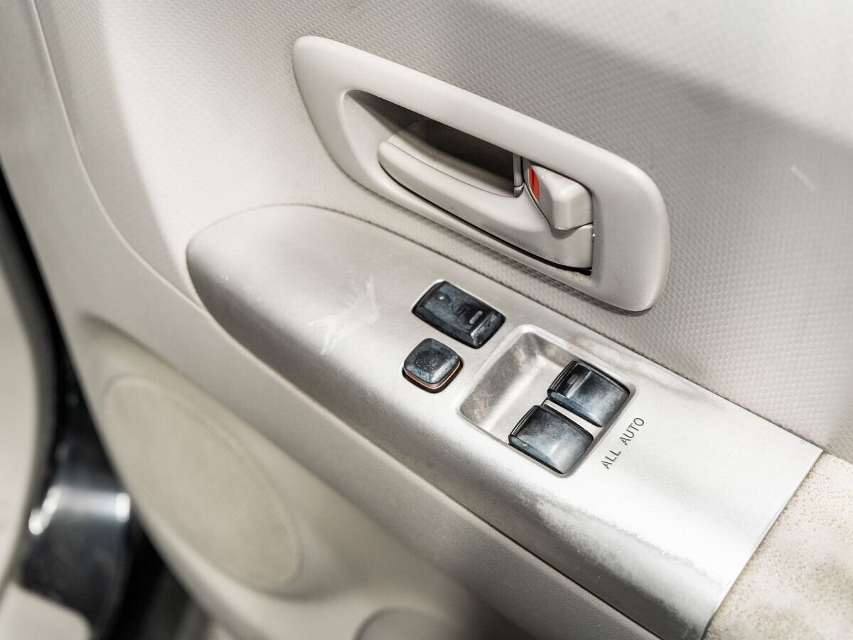Toyota Porte 2008 - фото автомобиля