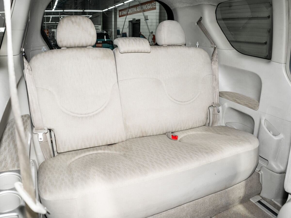 Toyota Porte 2008 - фото автомобиля