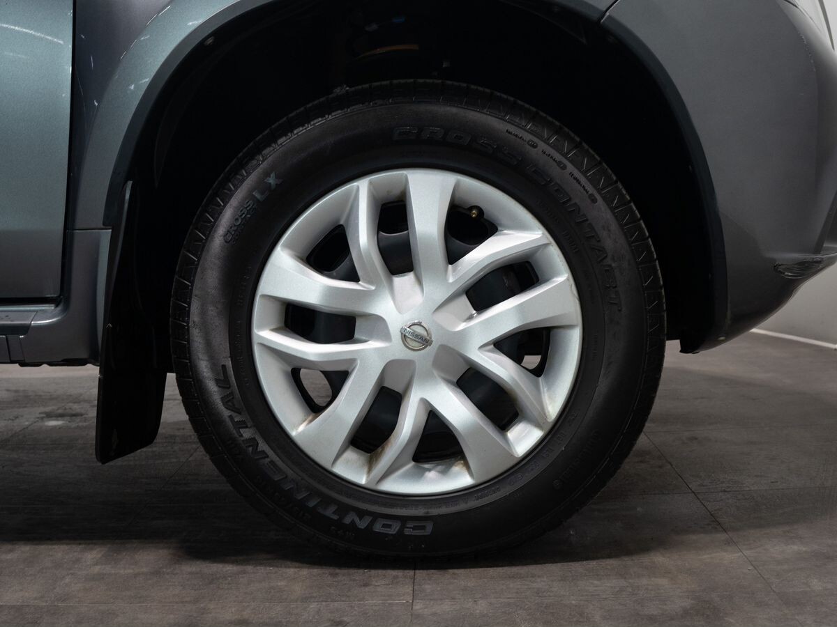 Nissan Terrano 2018 - фото автомобиля