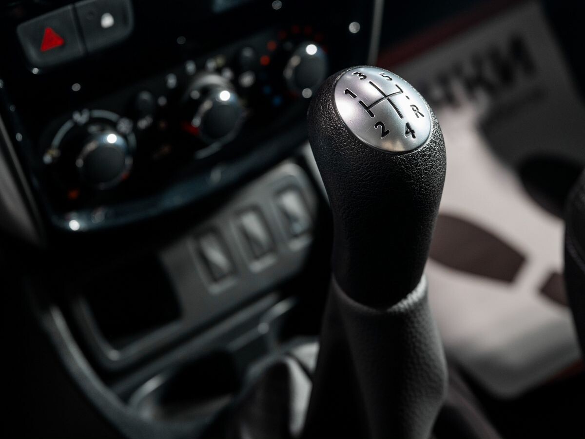Nissan Terrano 2018 - фото автомобиля