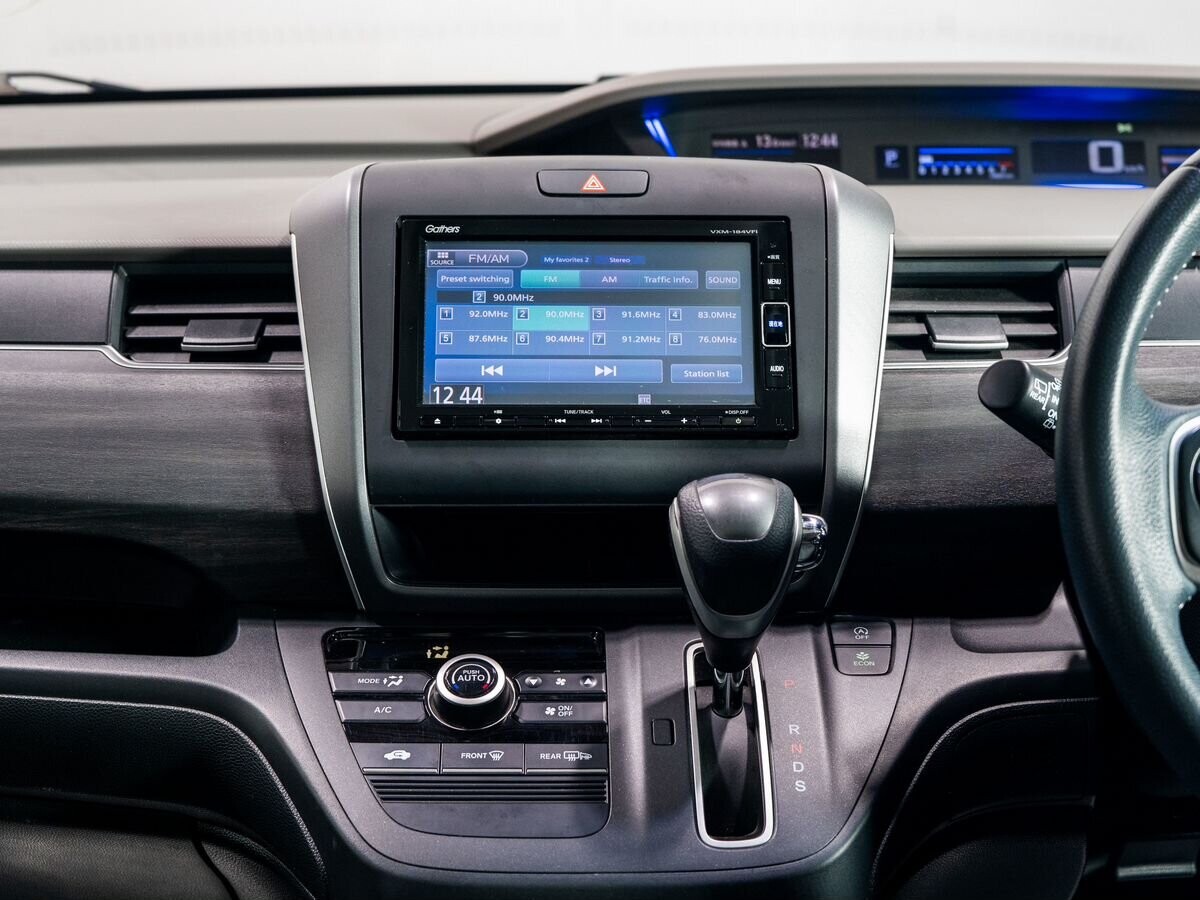 Honda Freed 2017 - фото автомобиля