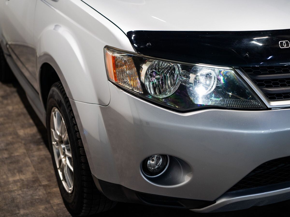 Mitsubishi Outlander 2010 - фото автомобиля