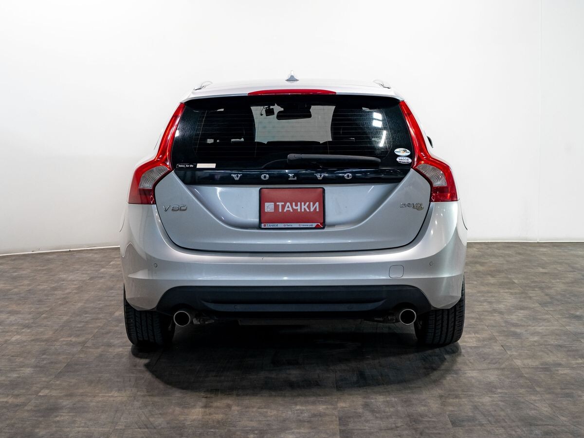 Volvo V60 2011 - фото автомобиля