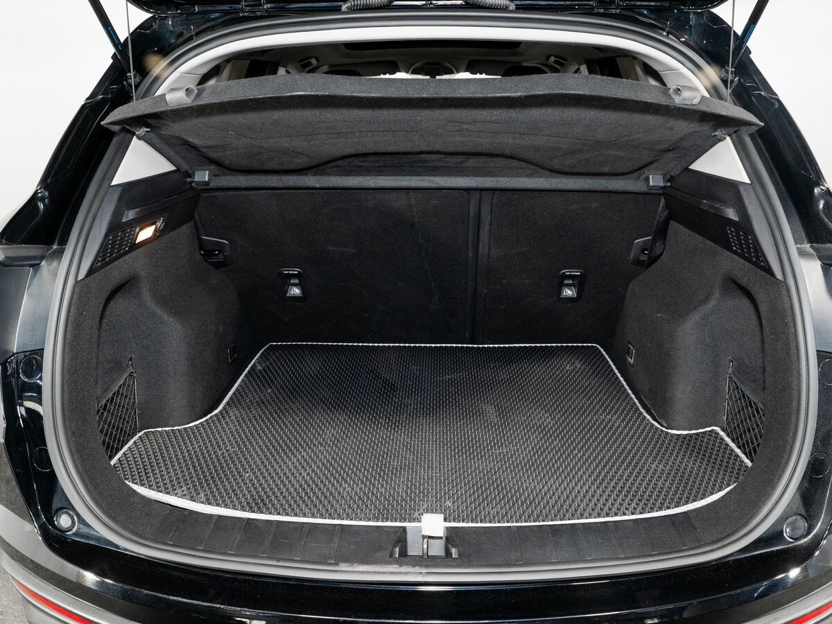 Geely Coolray 2021 - фото автомобиля