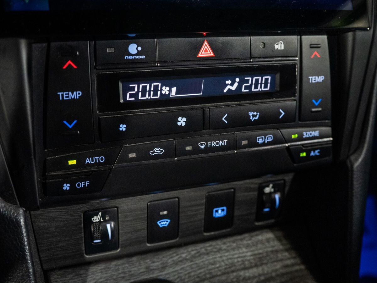 Toyota Camry 2016 - фото автомобиля