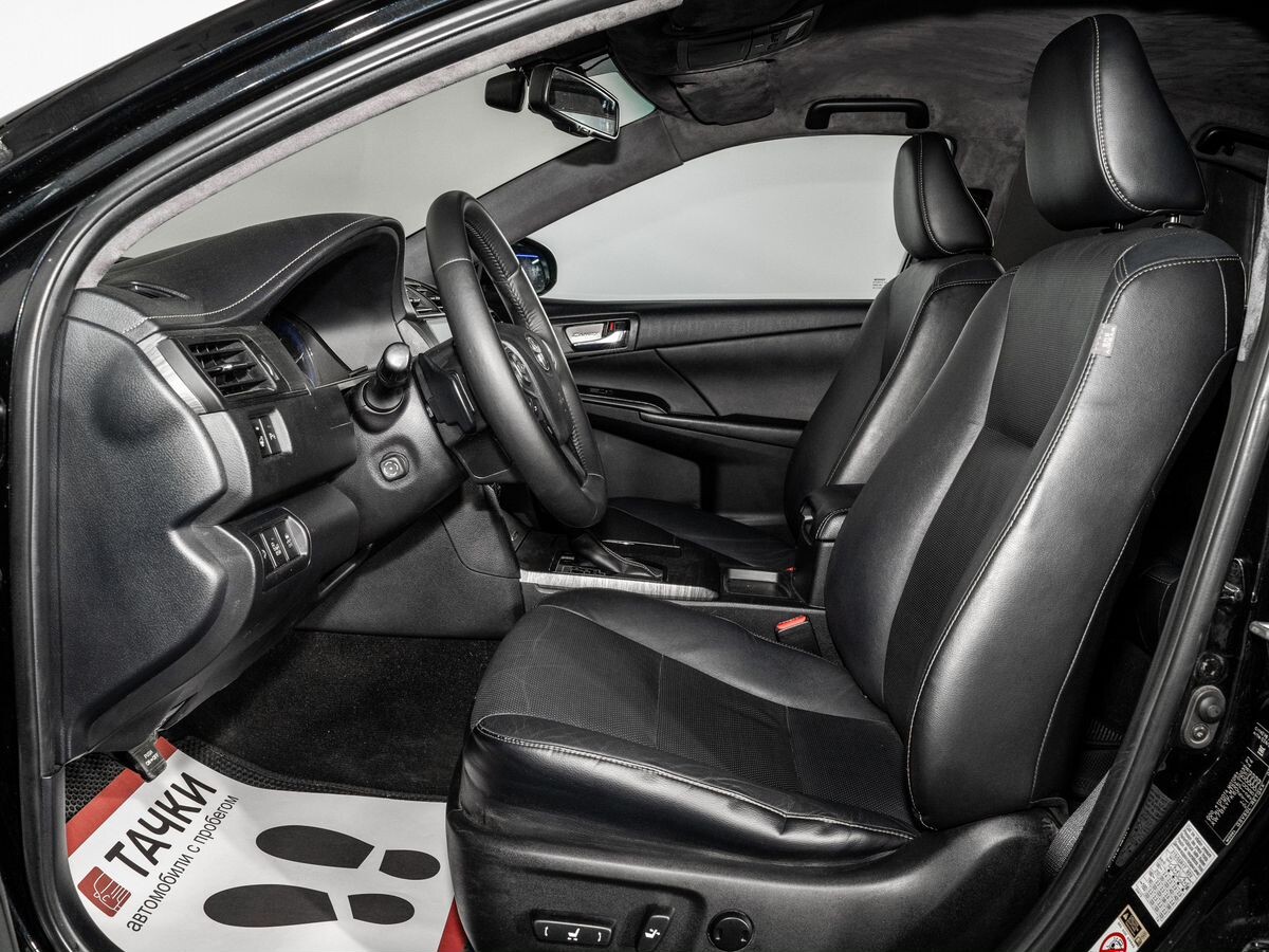 Toyota Camry 2016 - фото автомобиля