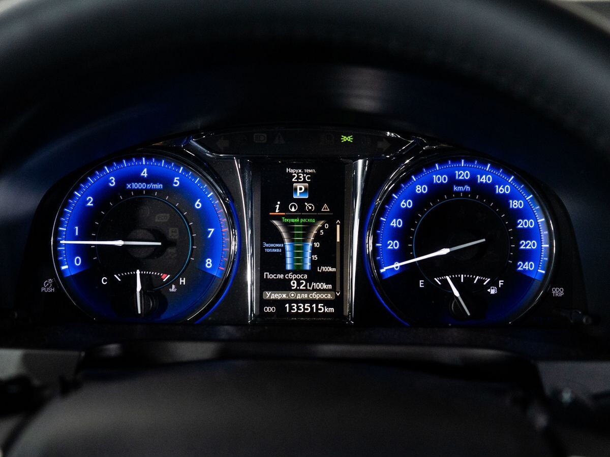 Toyota Camry 2016 - фото автомобиля