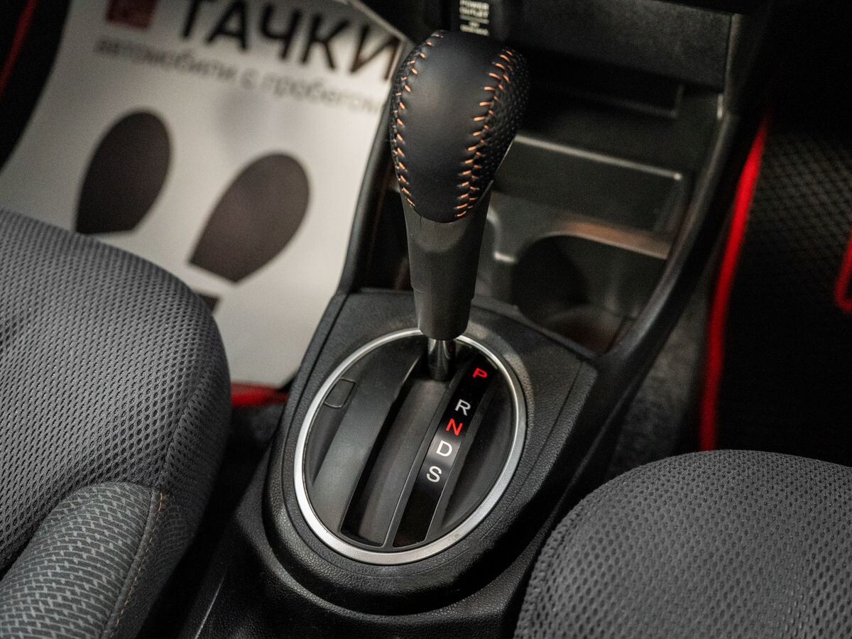 Honda Fit 2012 - фото автомобиля