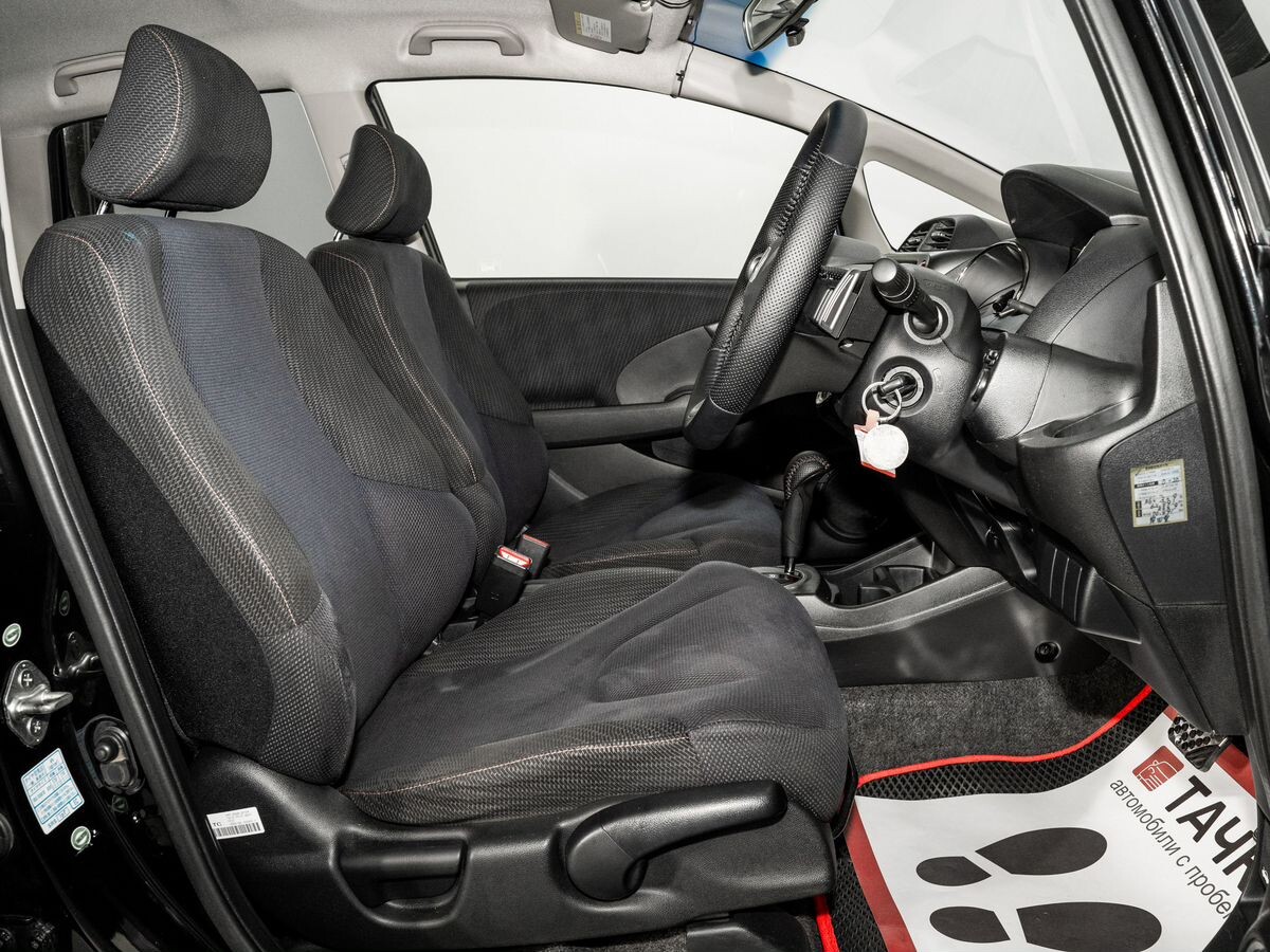 Honda Fit 2012 - фото автомобиля