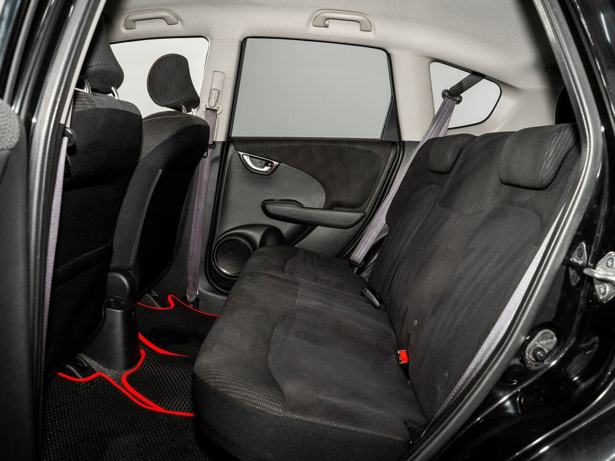 Honda Fit 2012 - фото автомобиля