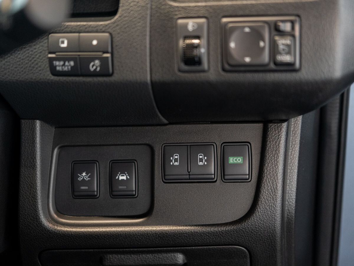 Nissan Serena 2014 - фото автомобиля