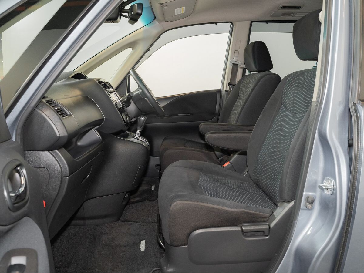 Nissan Serena 2014 - фото автомобиля