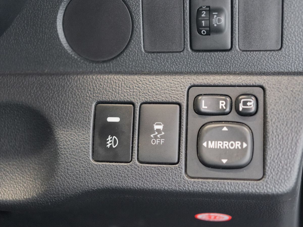Toyota Ractis 2014 - фото автомобиля