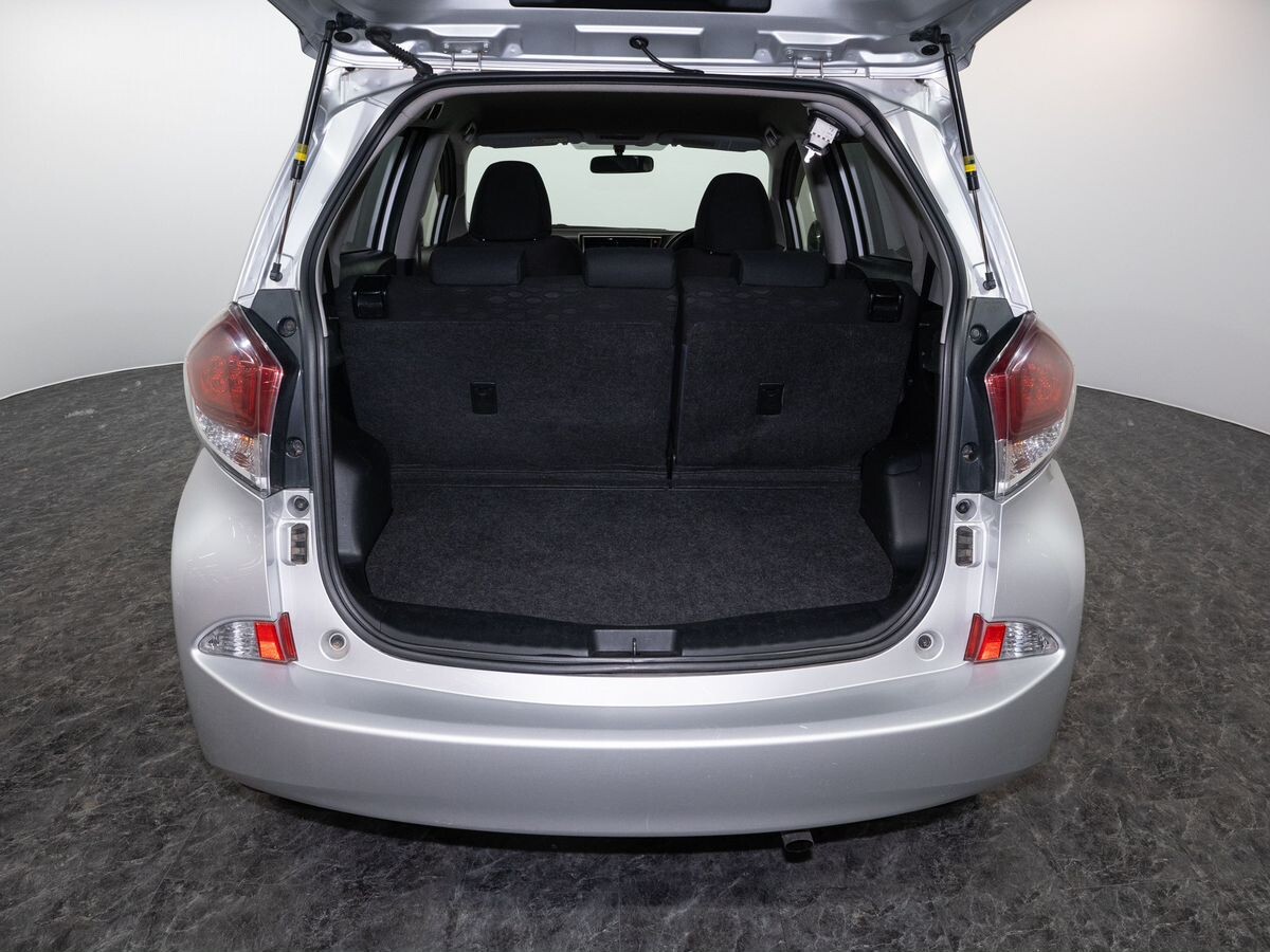 Toyota Ractis 2014 - фото автомобиля