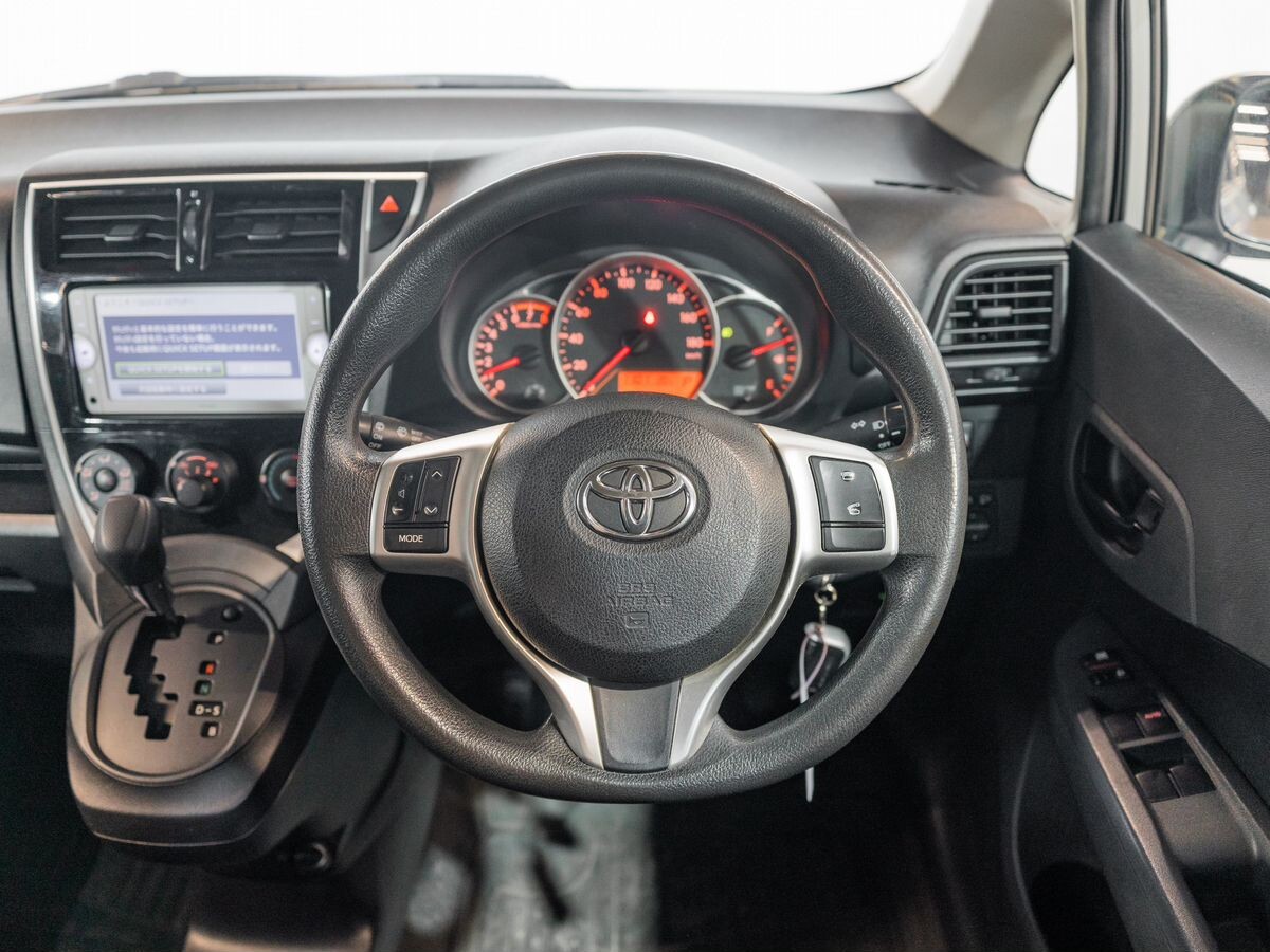 Toyota Ractis 2014 - фото автомобиля