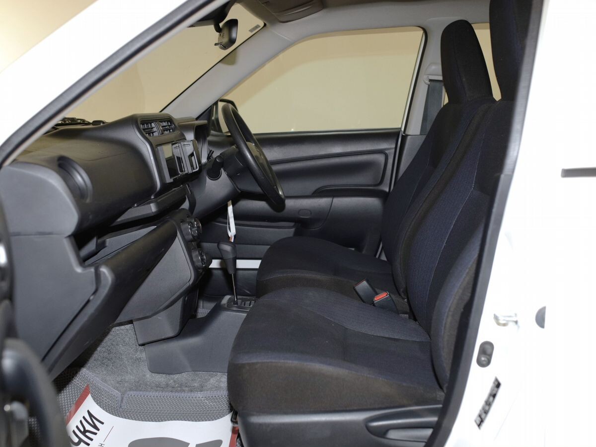 Toyota Probox 2020 - фото автомобиля