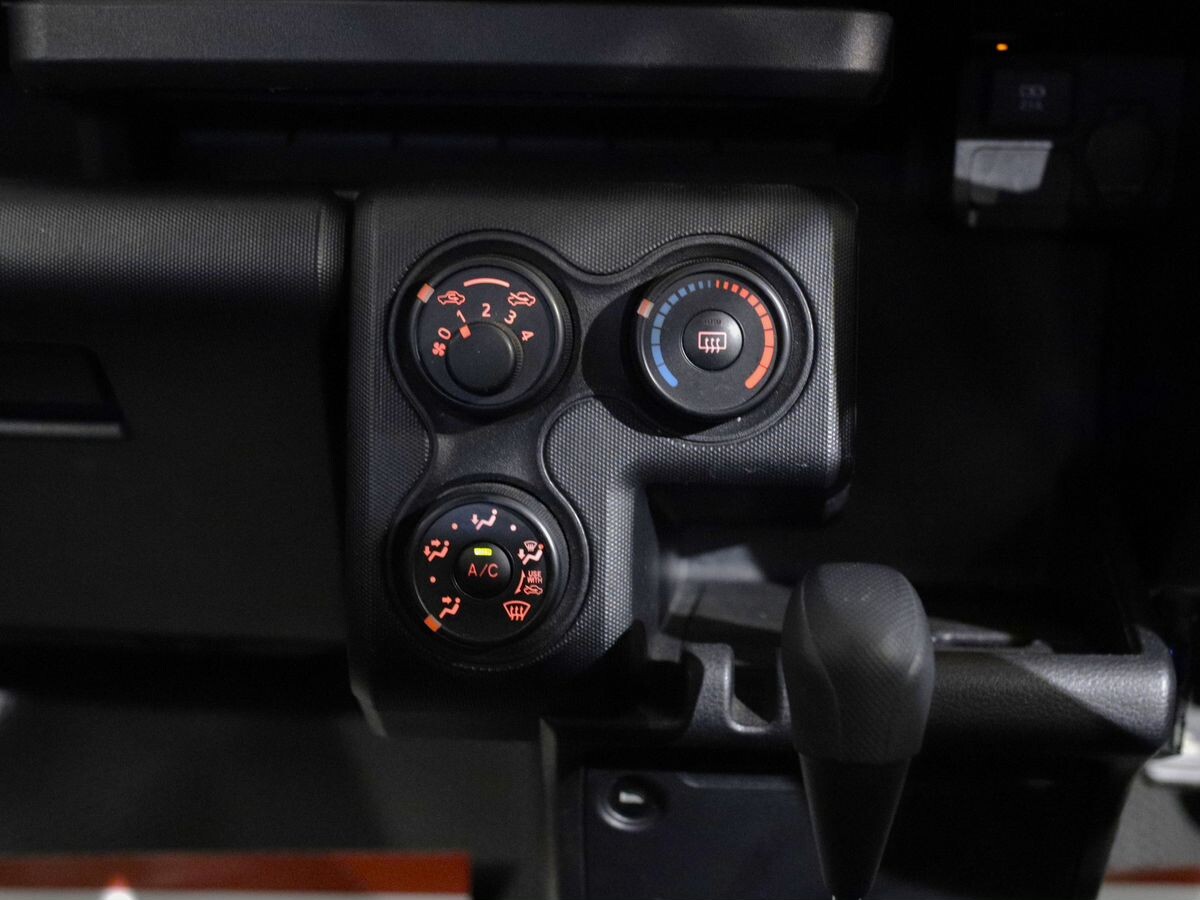 Toyota Probox 2020 - фото автомобиля