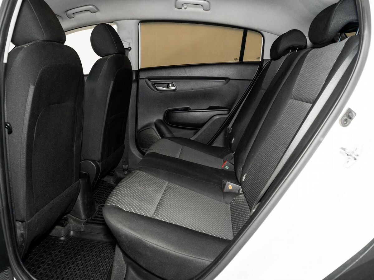 Kia Rio X (X-Line) 2019 - фото автомобиля