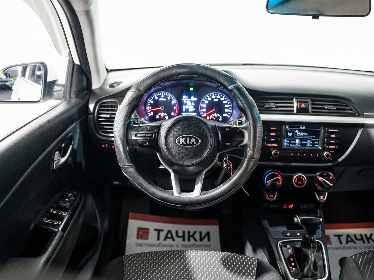 Kia Rio X (X-Line) 2019 - фото автомобиля