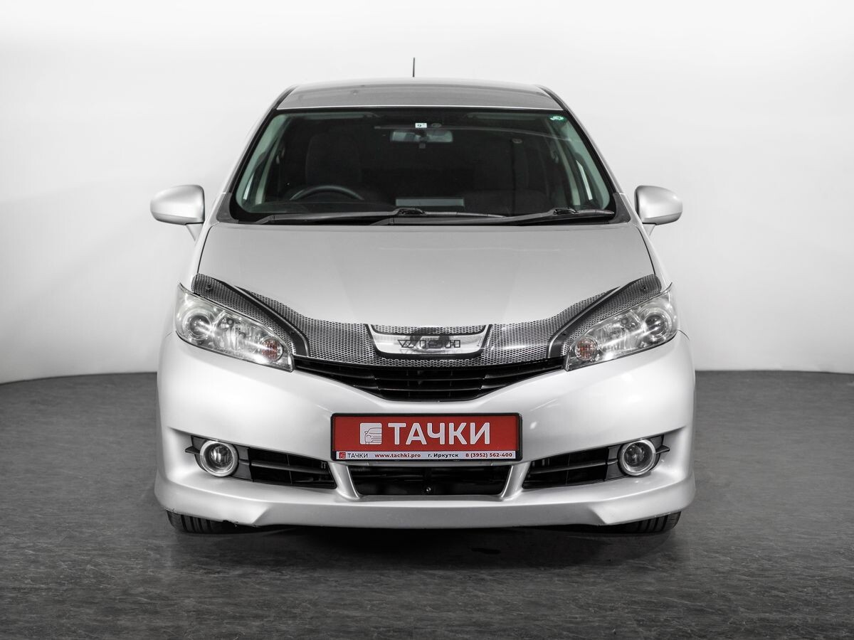 Toyota Wish 2011 - фото автомобиля