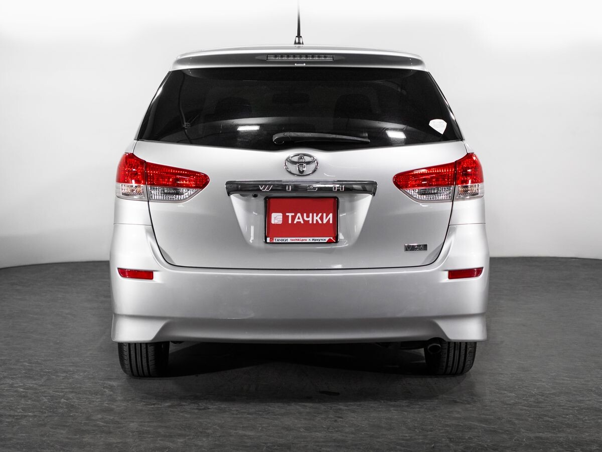 Toyota Wish 2011 - фото автомобиля