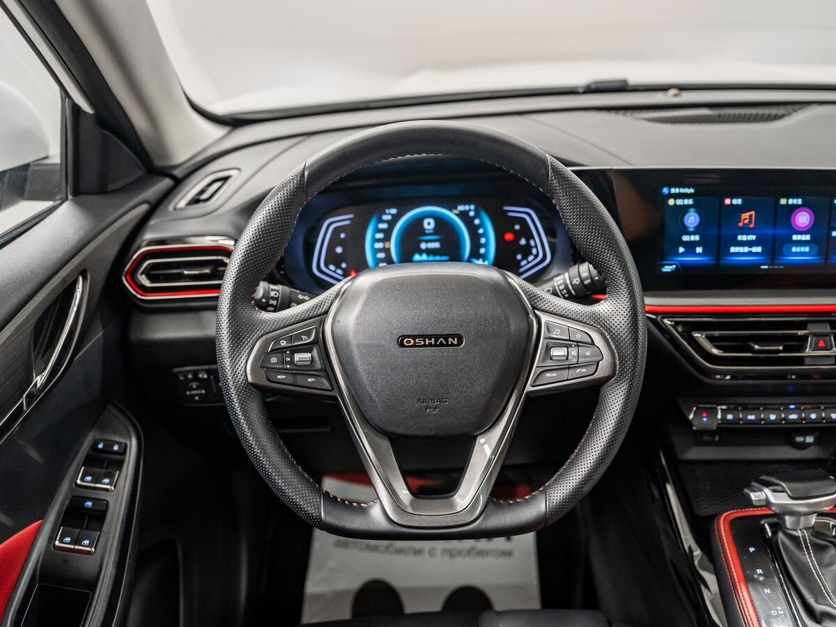 Oshan X5 2020 - фото автомобиля