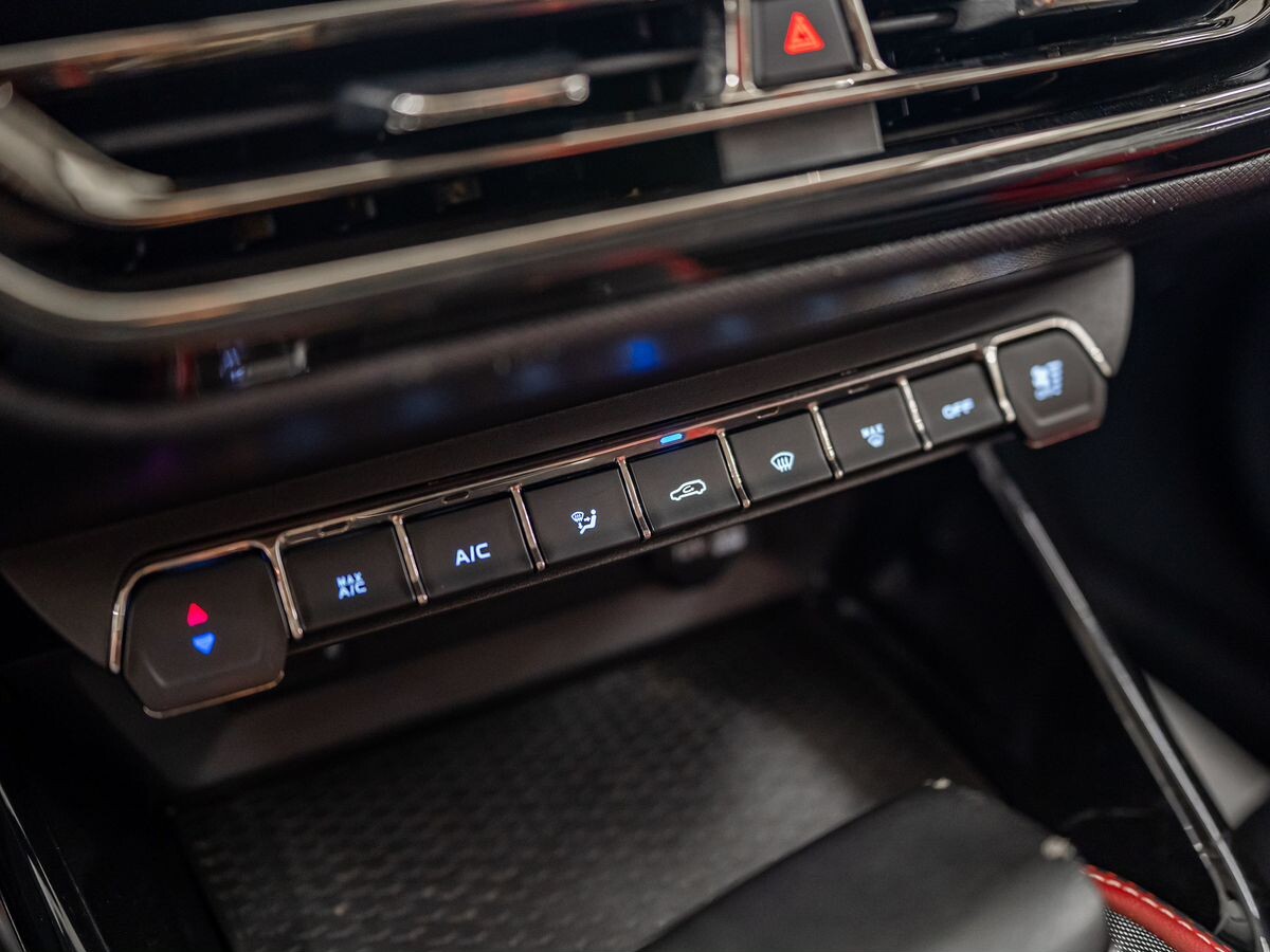 Oshan X5 2020 - фото автомобиля