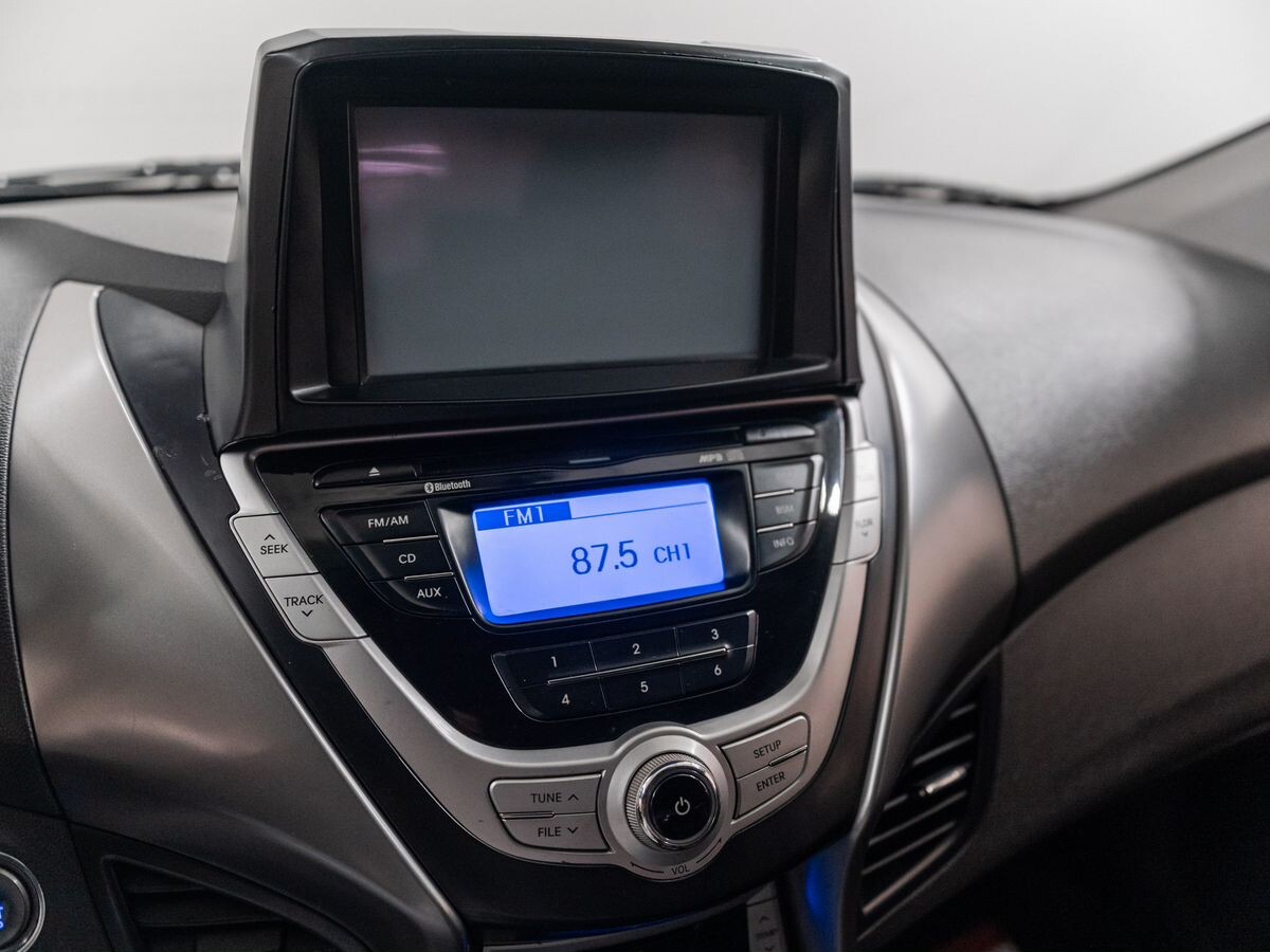 Hyundai Avante 2011 - фото автомобиля