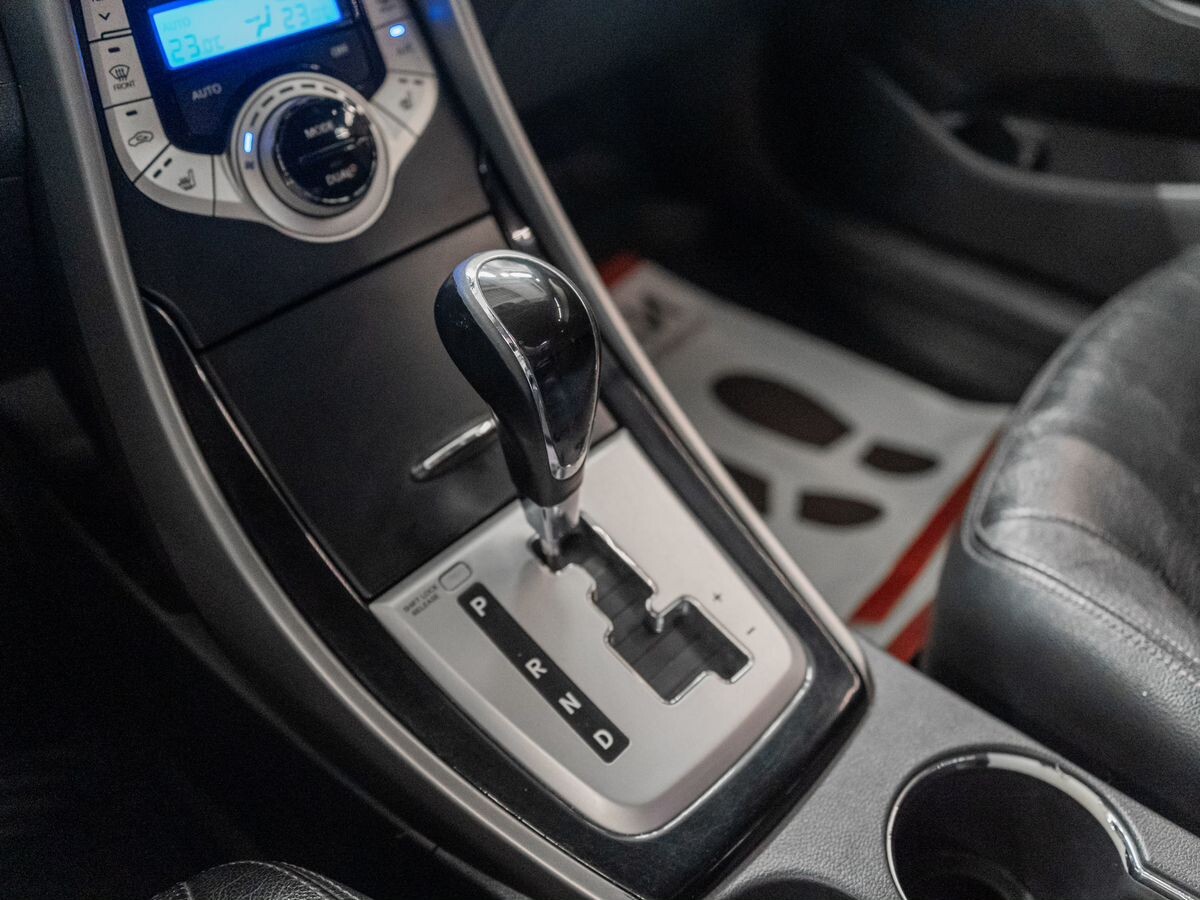 Hyundai Avante 2011 - фото автомобиля