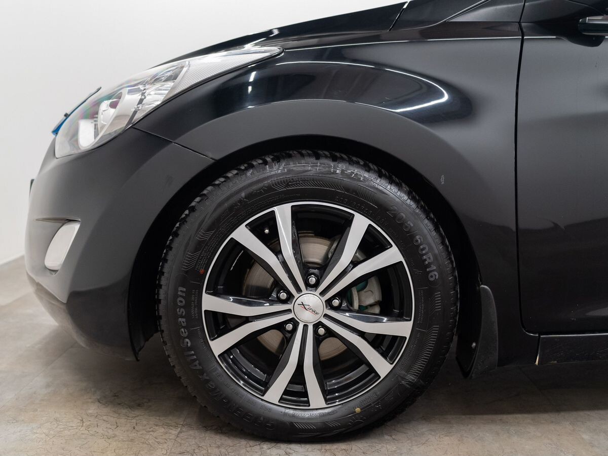 Hyundai Avante 2011 - фото автомобиля