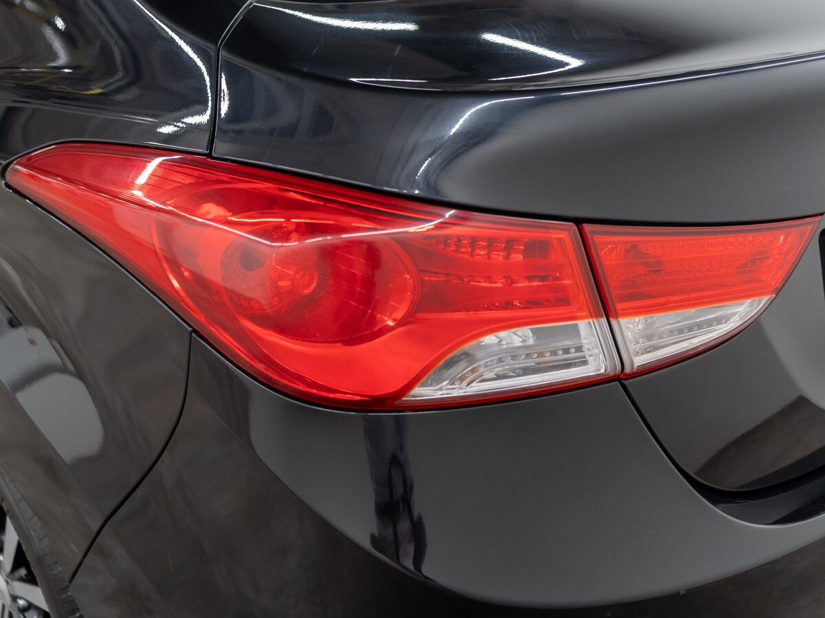 Hyundai Avante 2011 - фото автомобиля