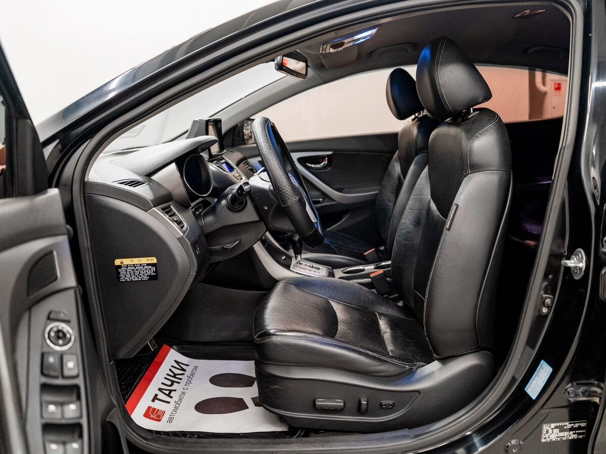 Hyundai Avante 2011 - фото автомобиля