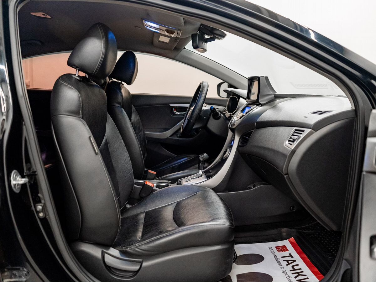 Hyundai Avante 2011 - фото автомобиля