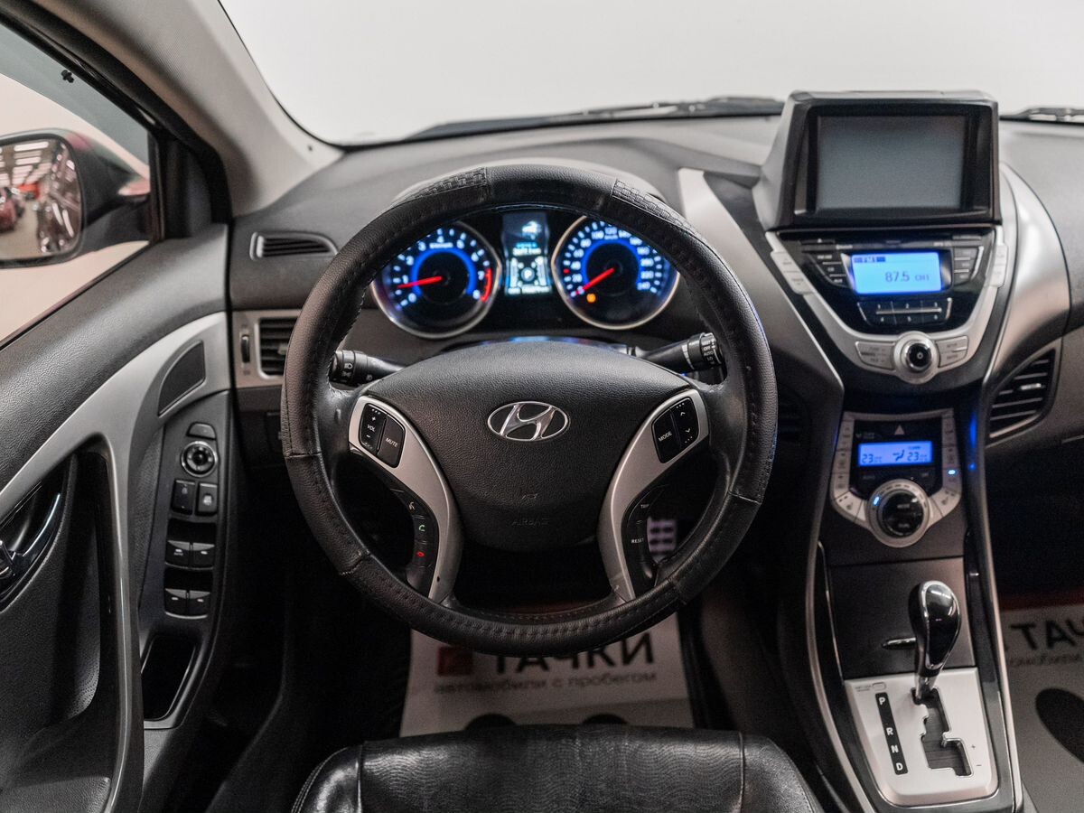 Hyundai Avante 2011 - фото автомобиля