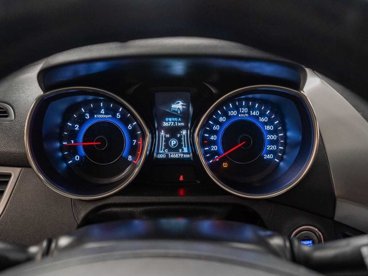 Hyundai Avante 2011 - фото автомобиля