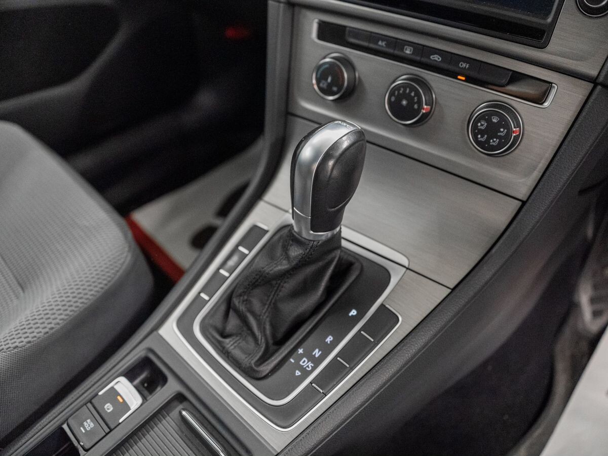 Volkswagen Golf 2014 - фото автомобиля