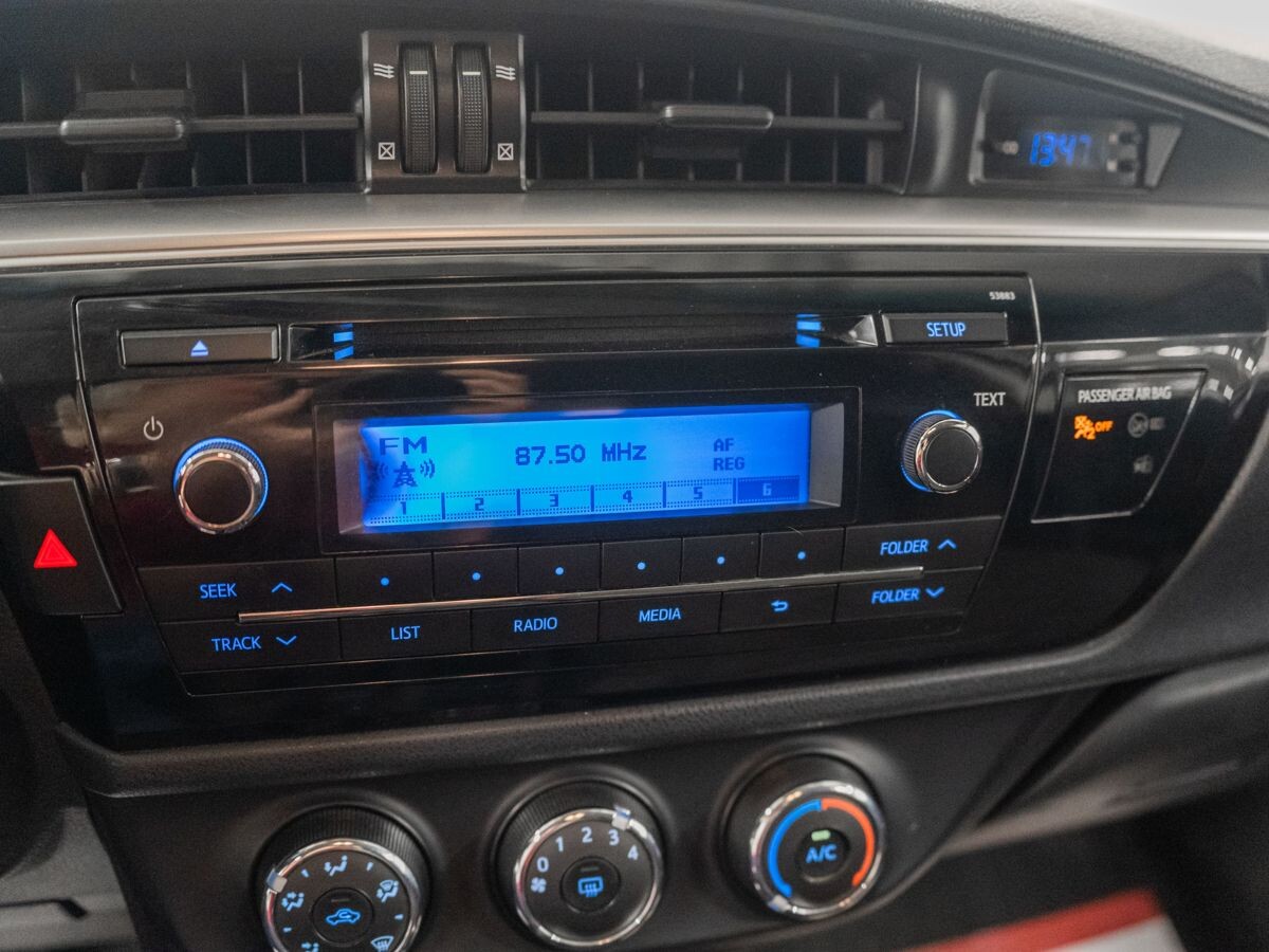 Toyota Corolla 2013 - фото автомобиля