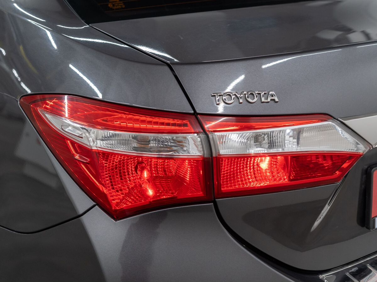 Toyota Corolla 2013 - фото автомобиля