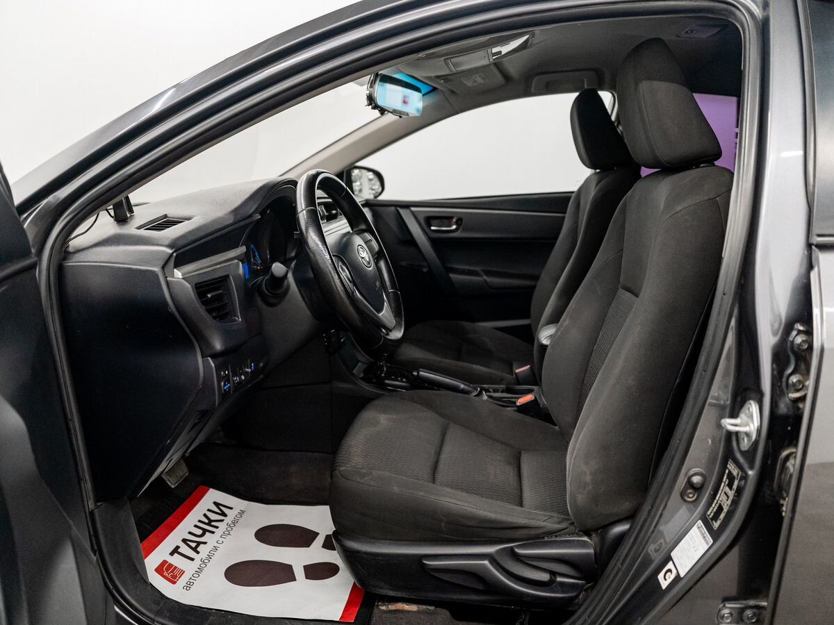 Toyota Corolla 2013 - фото автомобиля