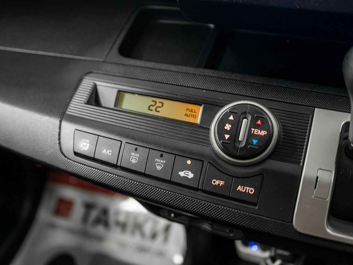 Honda Freed 2011 - фото автомобиля
