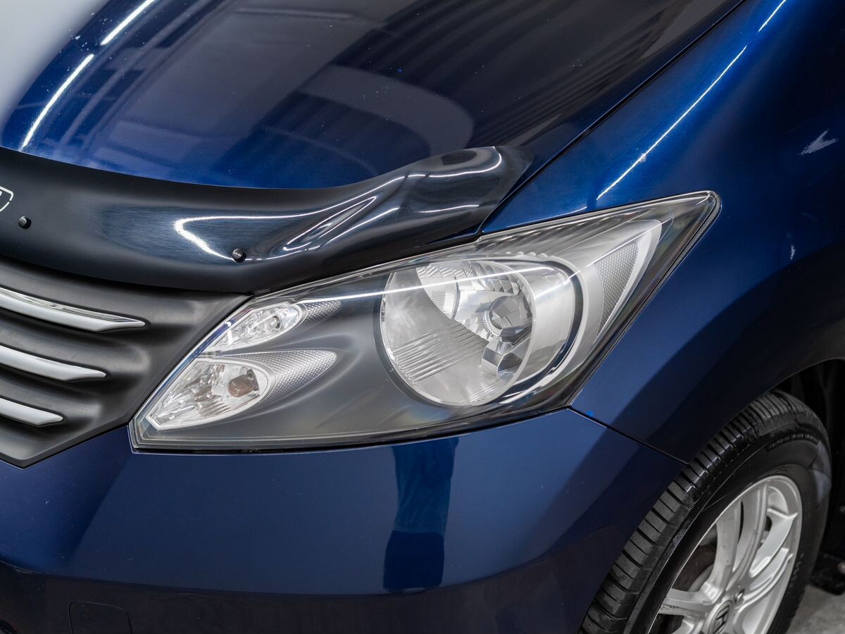 Honda Freed 2011 - фото автомобиля