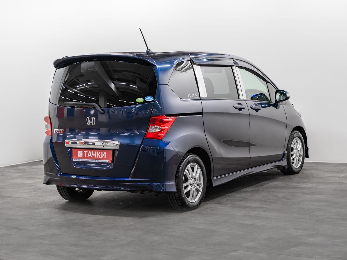 Honda Freed 2011 - фото автомобиля
