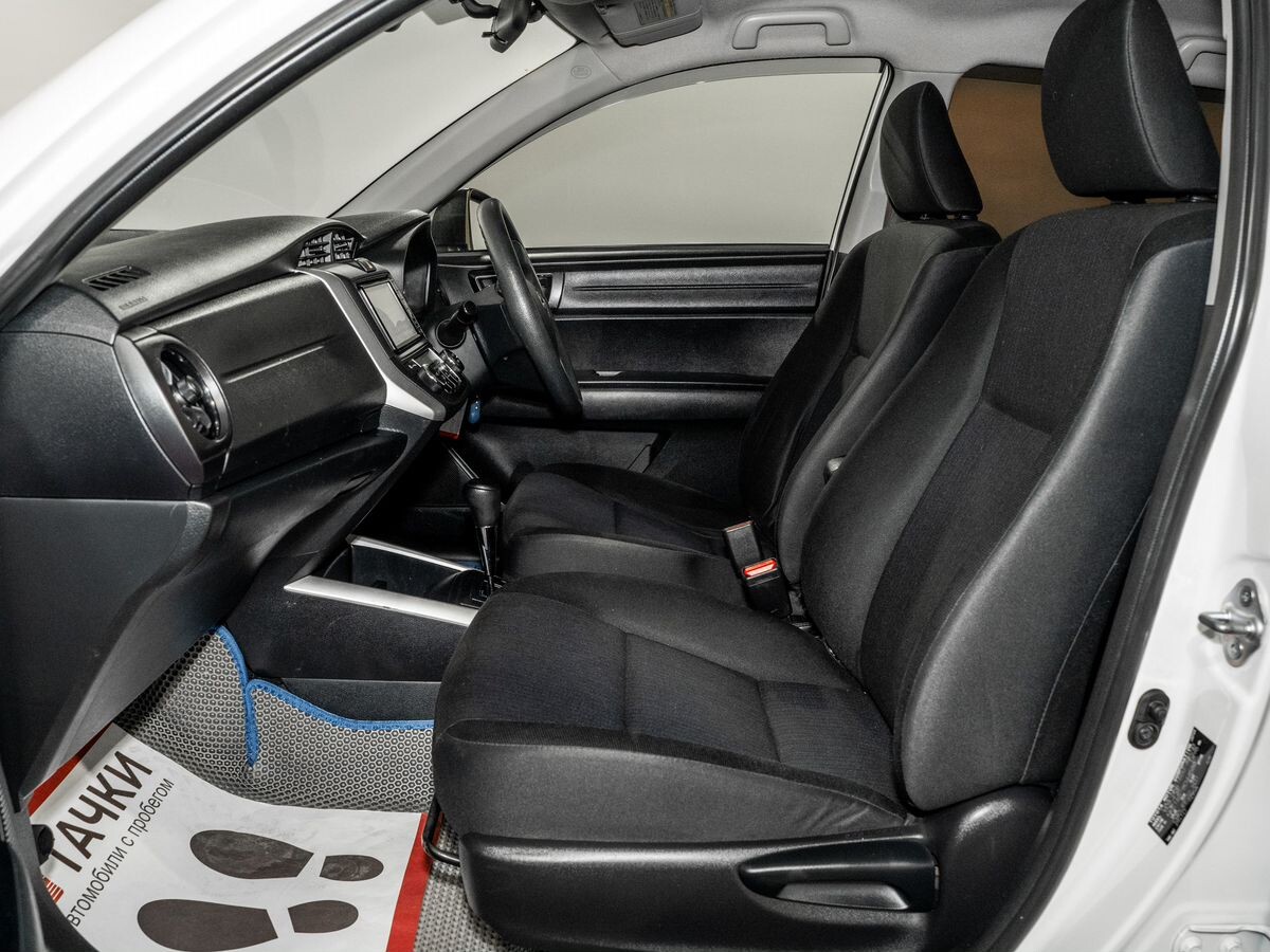 Toyota Corolla Fielder 2016 - фото автомобиля