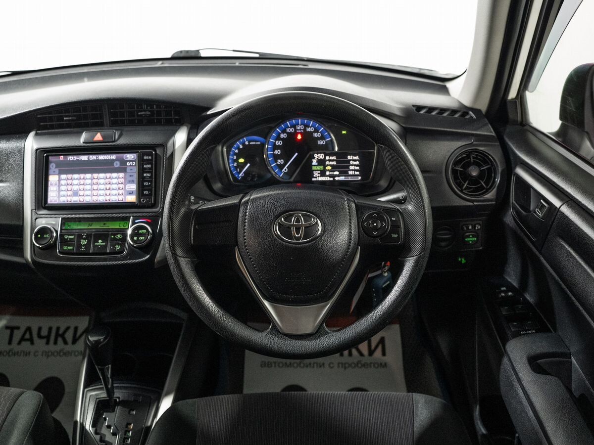 Toyota Corolla Fielder 2016 - фото автомобиля