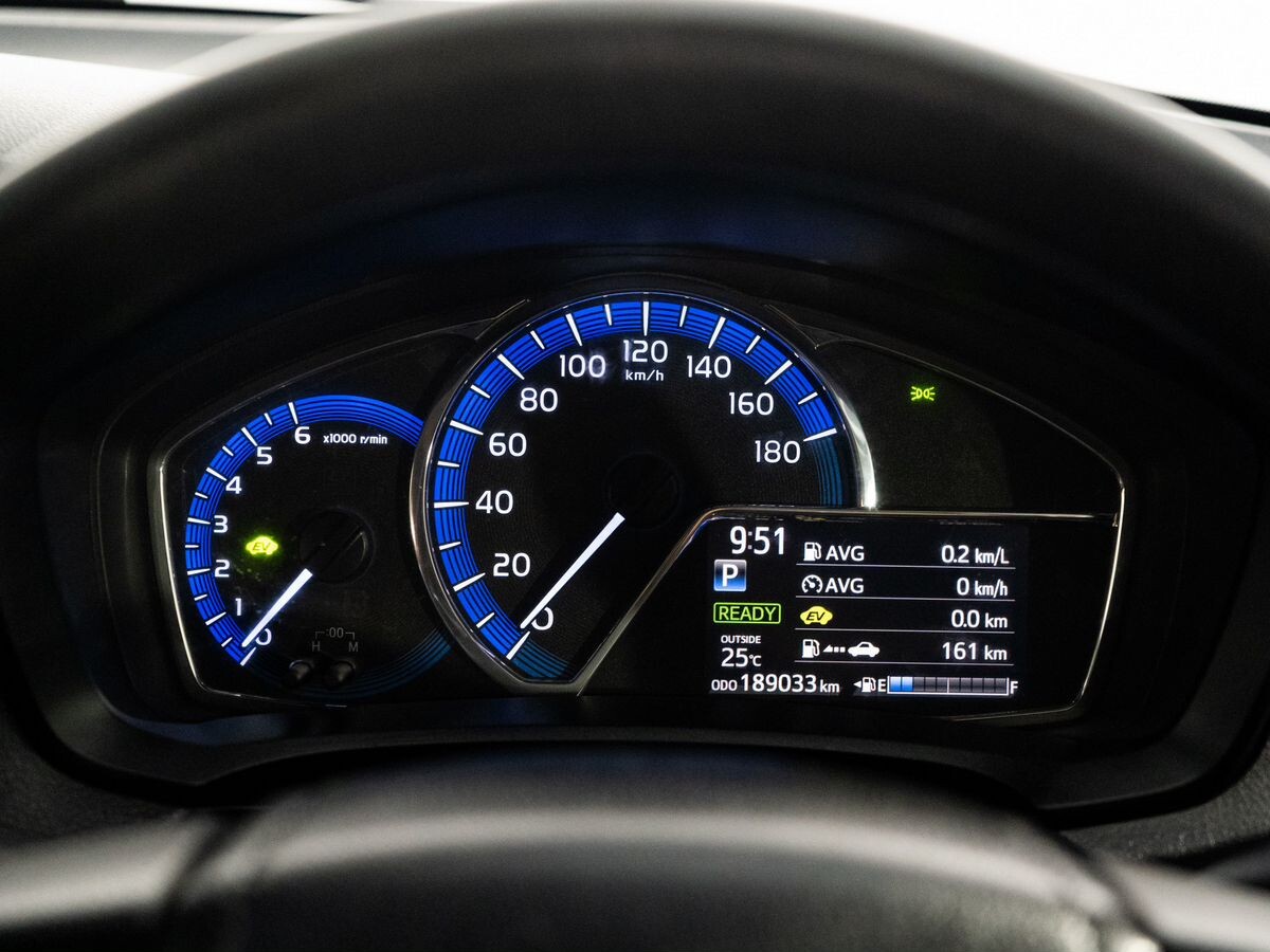 Toyota Corolla Fielder 2016 - фото автомобиля