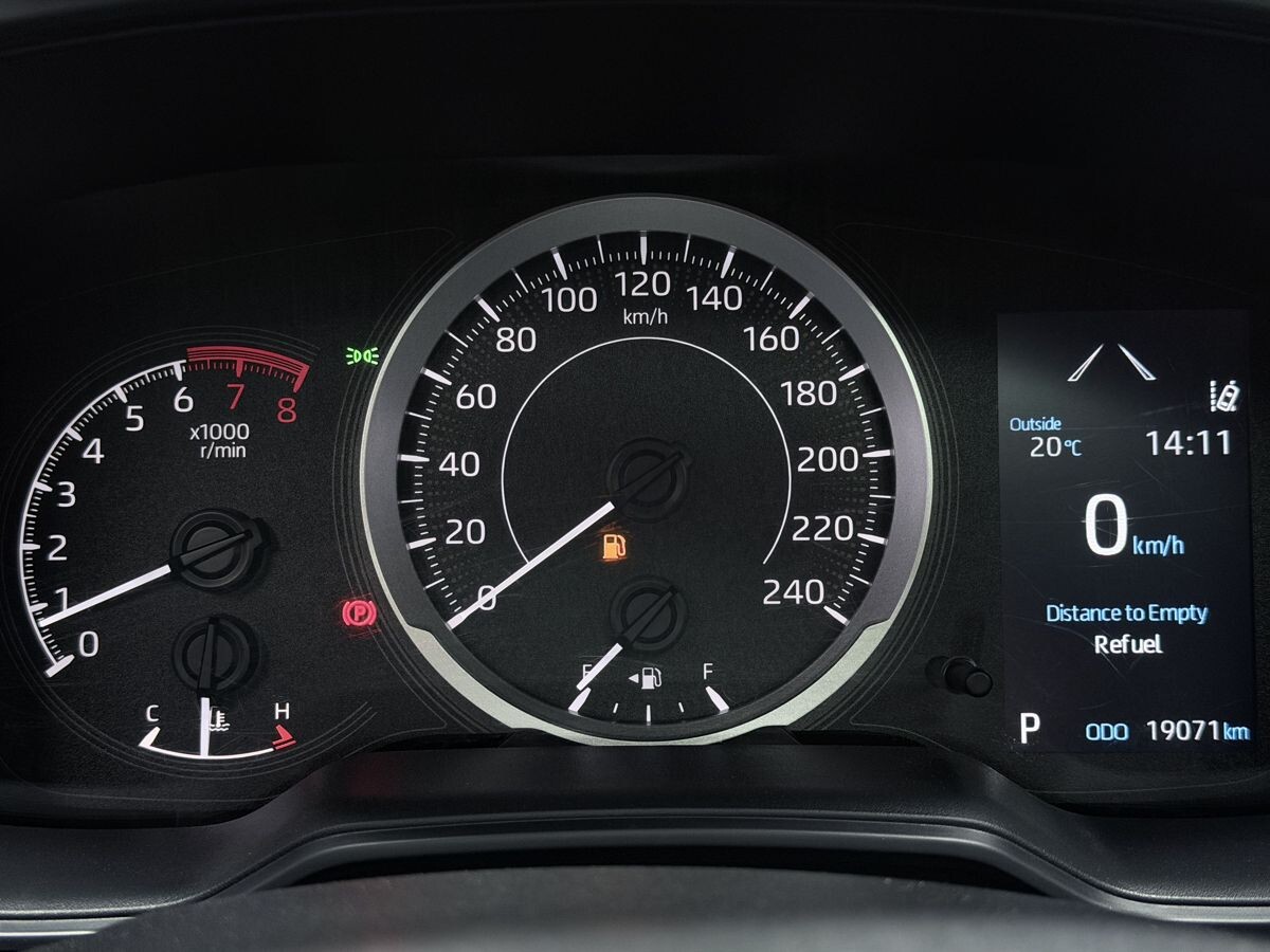 Toyota Corolla 2022 - фото автомобиля