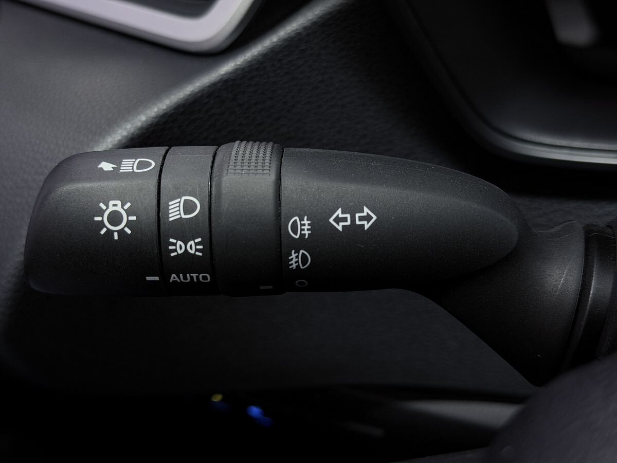 Toyota Corolla 2022 - фото автомобиля
