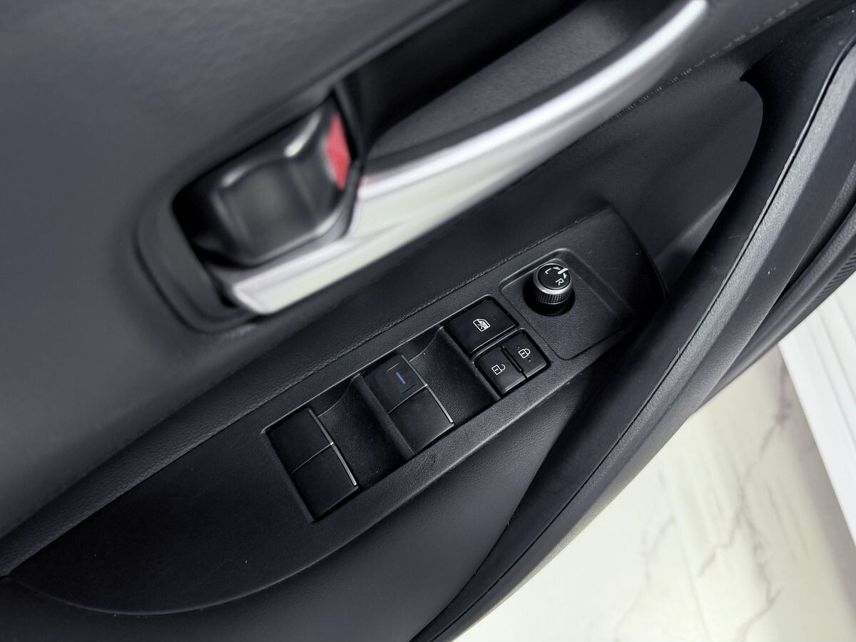 Toyota Corolla 2022 - фото автомобиля