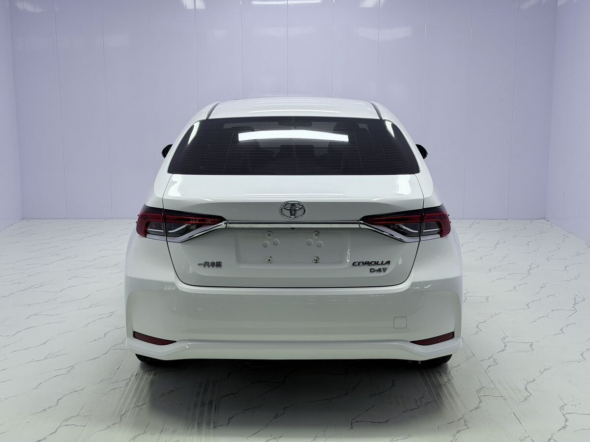 Toyota Corolla 2022 - фото автомобиля